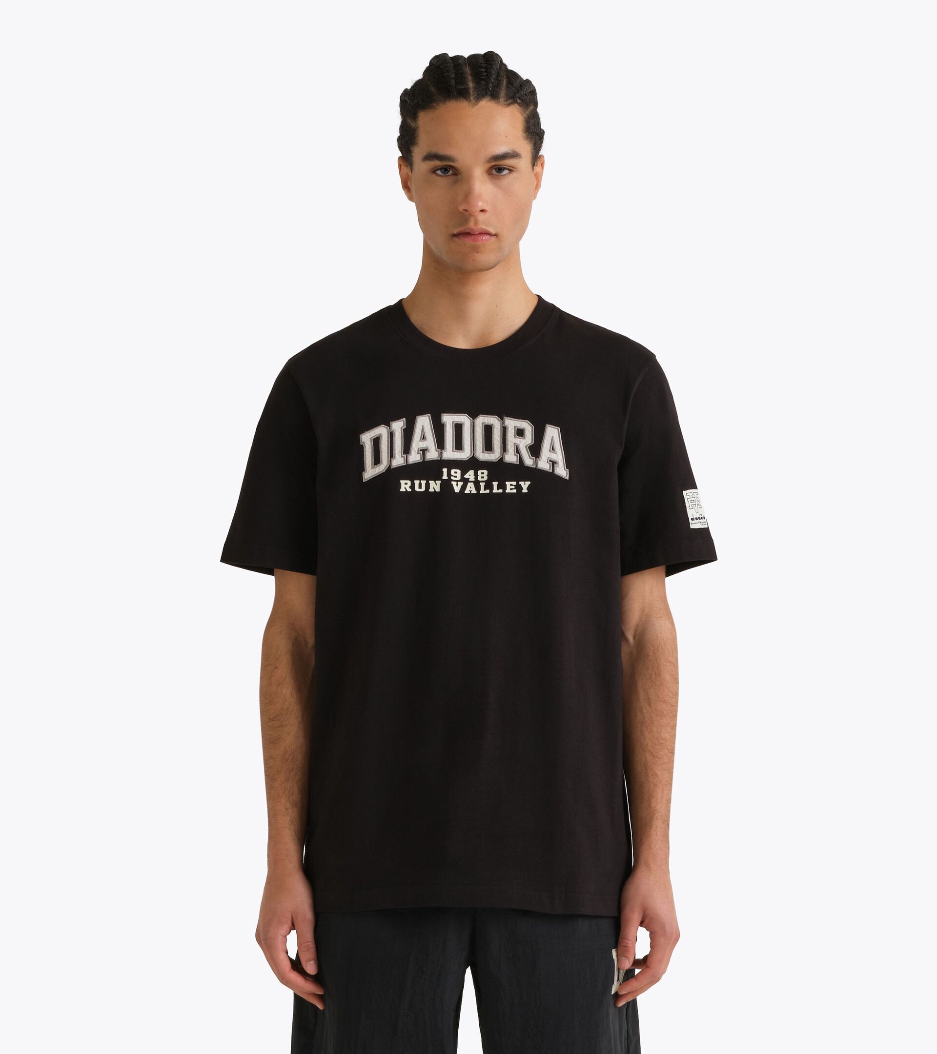 Camiseta de algod&oacute;n grueso - Run Valley - Para todos los g&eacute;neros
 T-SHIRT SS RUN VALLEY NEGRO - Diadora