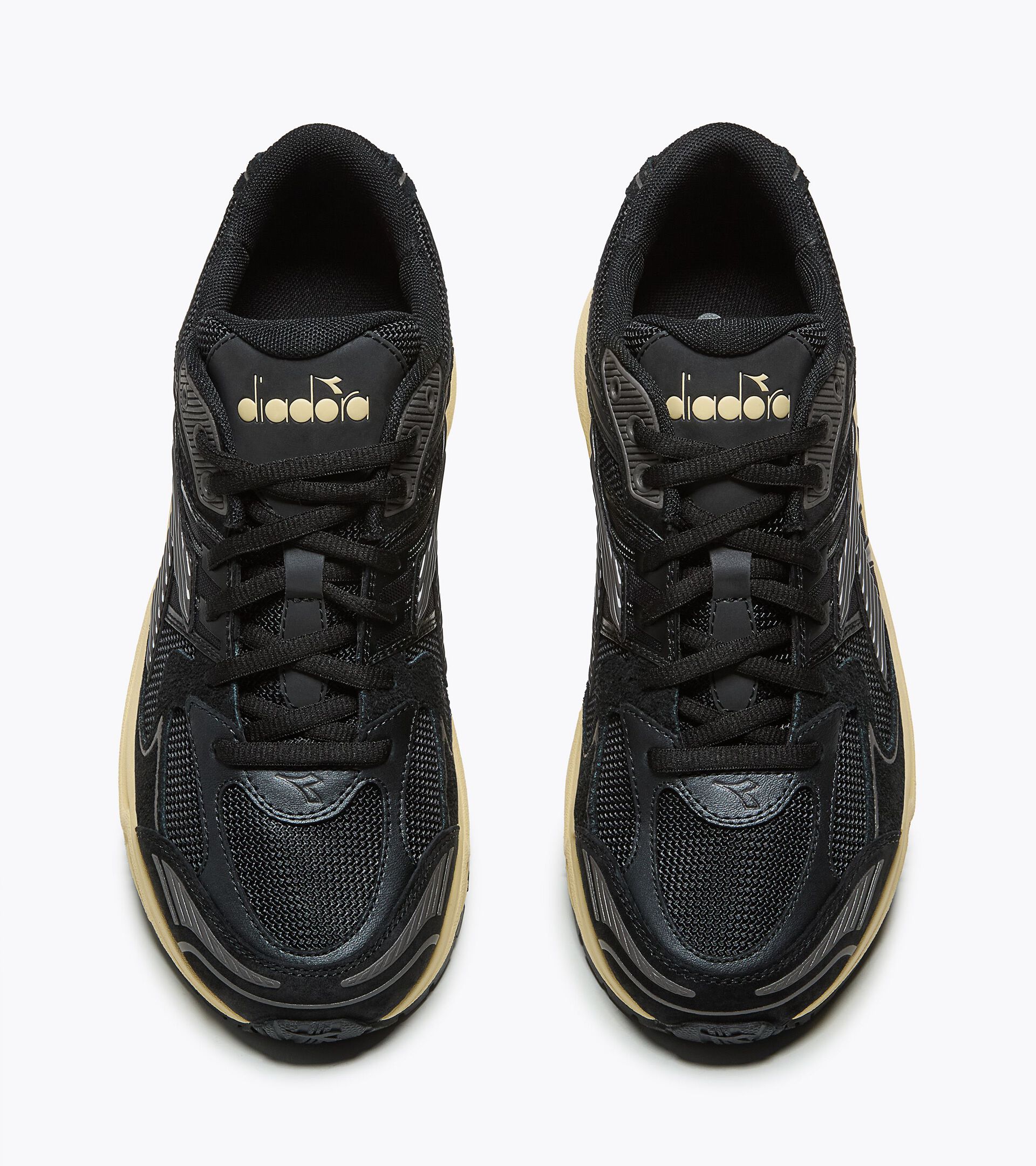 Sports sneakers - All-Gender
 MYTHOS STAR BLACK /RAIN FOREST - Diadora