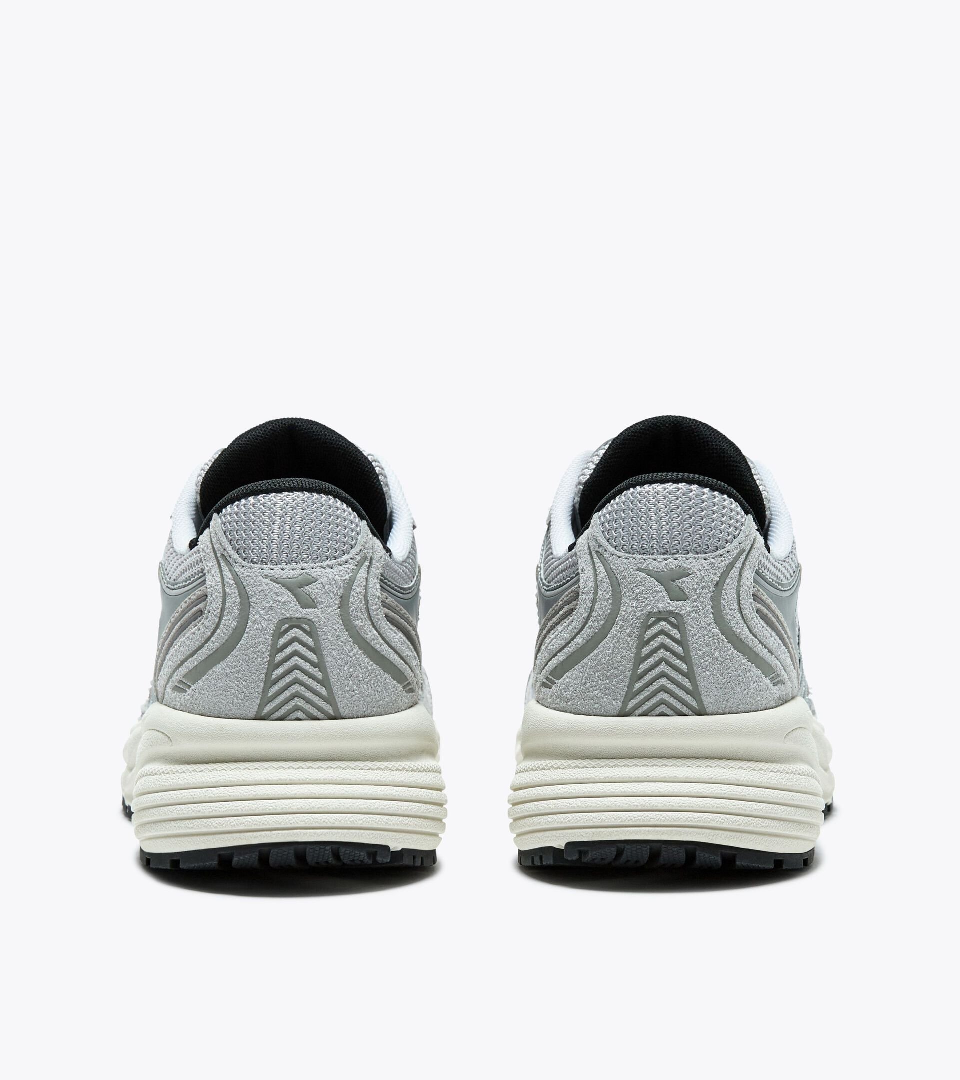 Sports sneakers - All-Gender MYTHOS STAR GREY ALASKA - Diadora