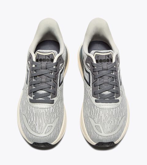 Running shoe - Stability and lightness - Boys and girls
 NUCLEO 2 Y SILVER DD/WHISPER WHITE - Diadora