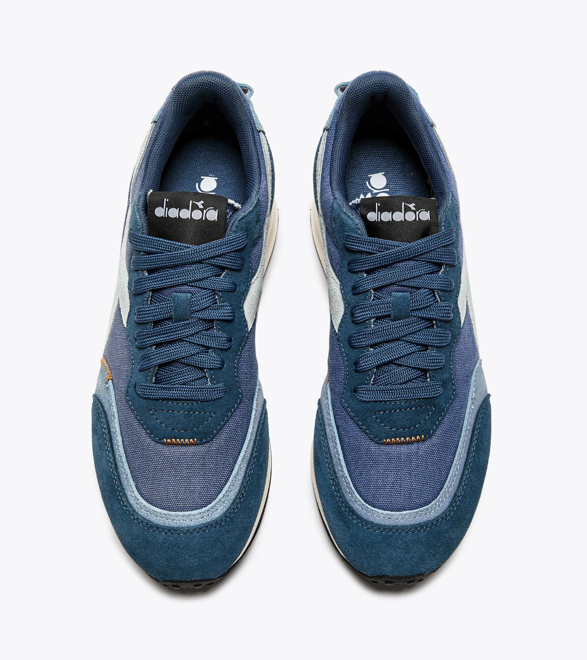 Sporty sneakers - Gender neutral RACE SUEDE SW INSIGNIA BLUE/TRUE NAVY - Diadora