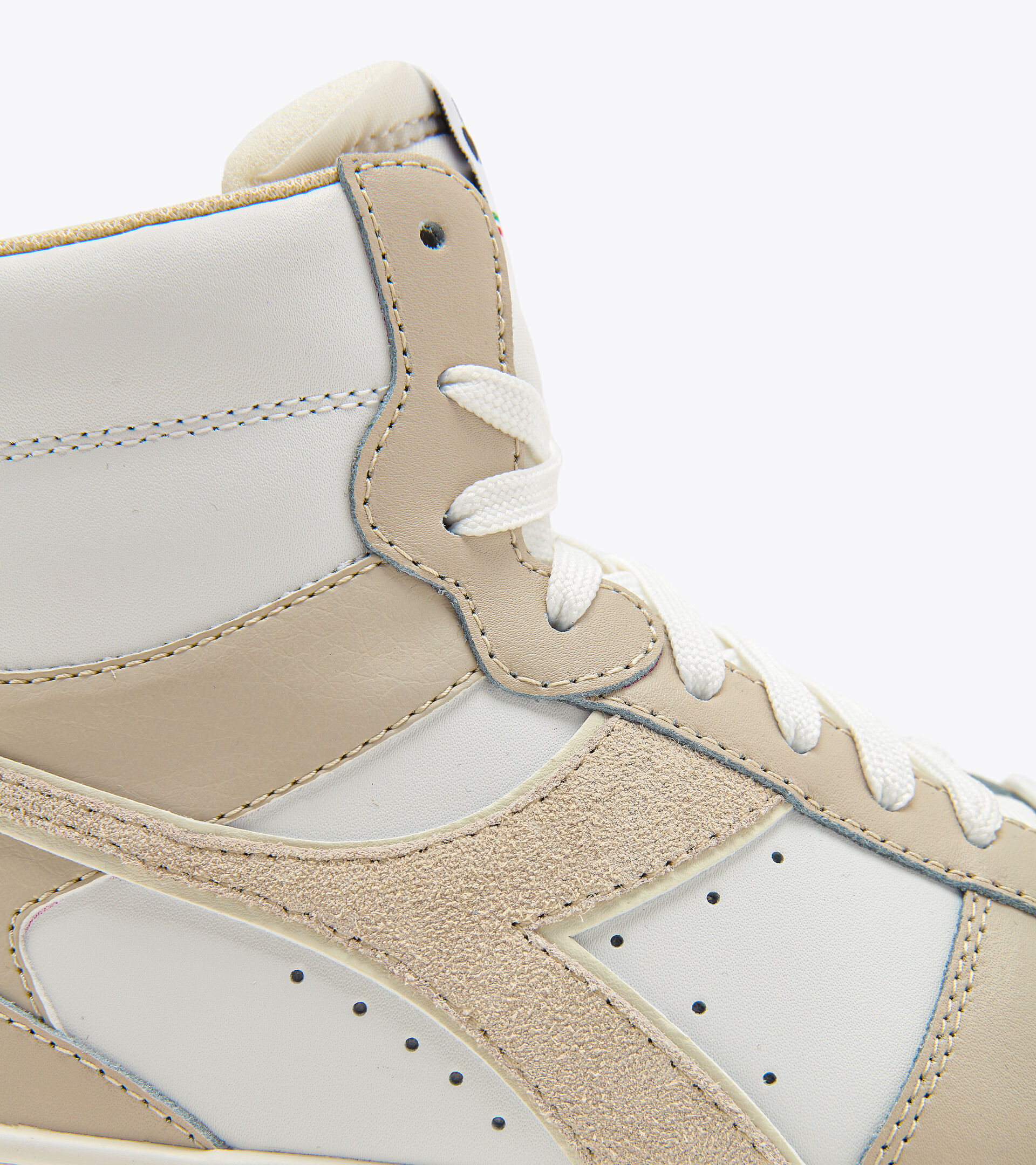Sportswear sneaker - Women MAGIC BASKET MID LEATHER WN BIANCO/BEIGE BETULLA - Diadora