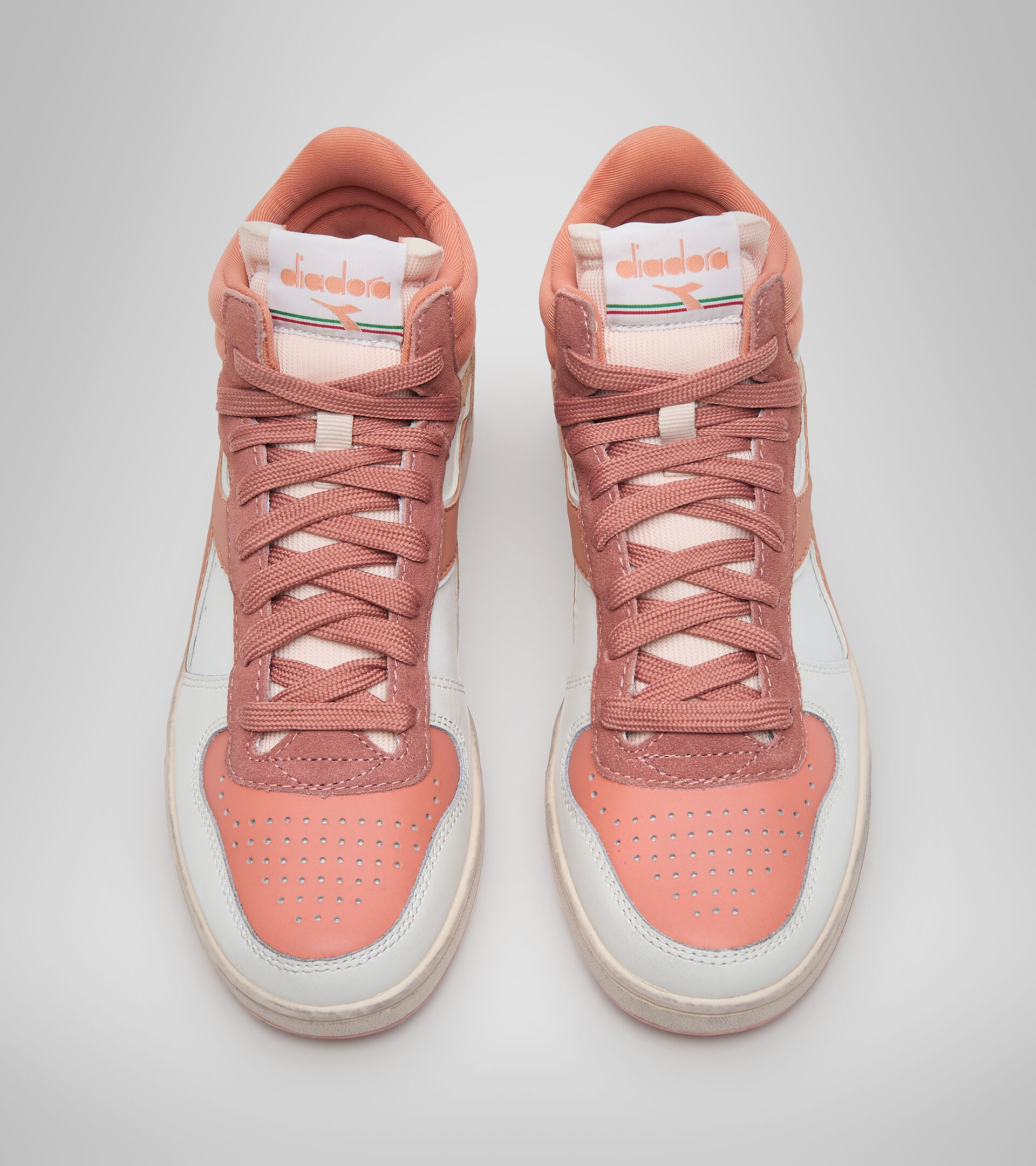 Sports shoes - Women MAGIC BASKET DEMI ICONA WN CORAL HAZE/BEACH SAND/BLC DE B - Diadora