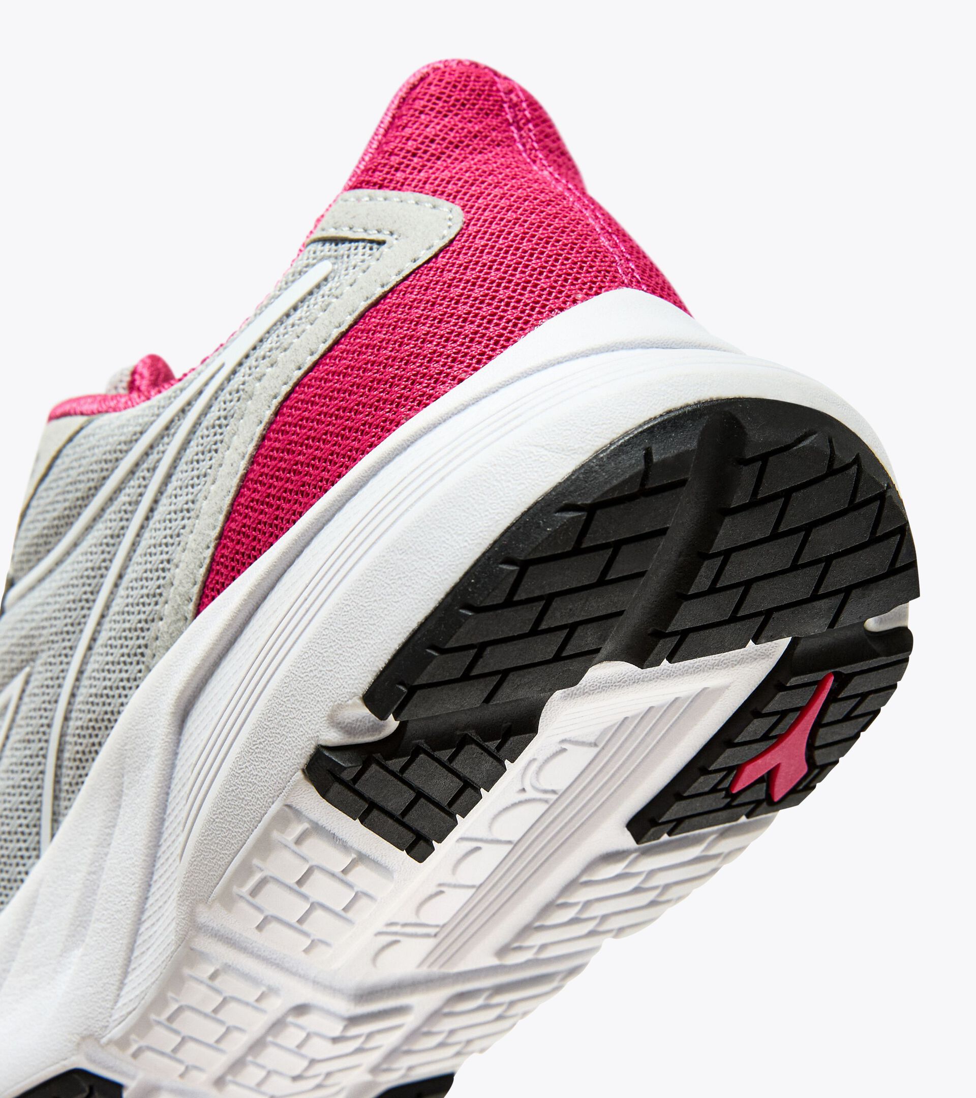 Chaussures VTT Diadora Tornado Femme - EU38 US7 UK5 - 235 Mm - Occasion