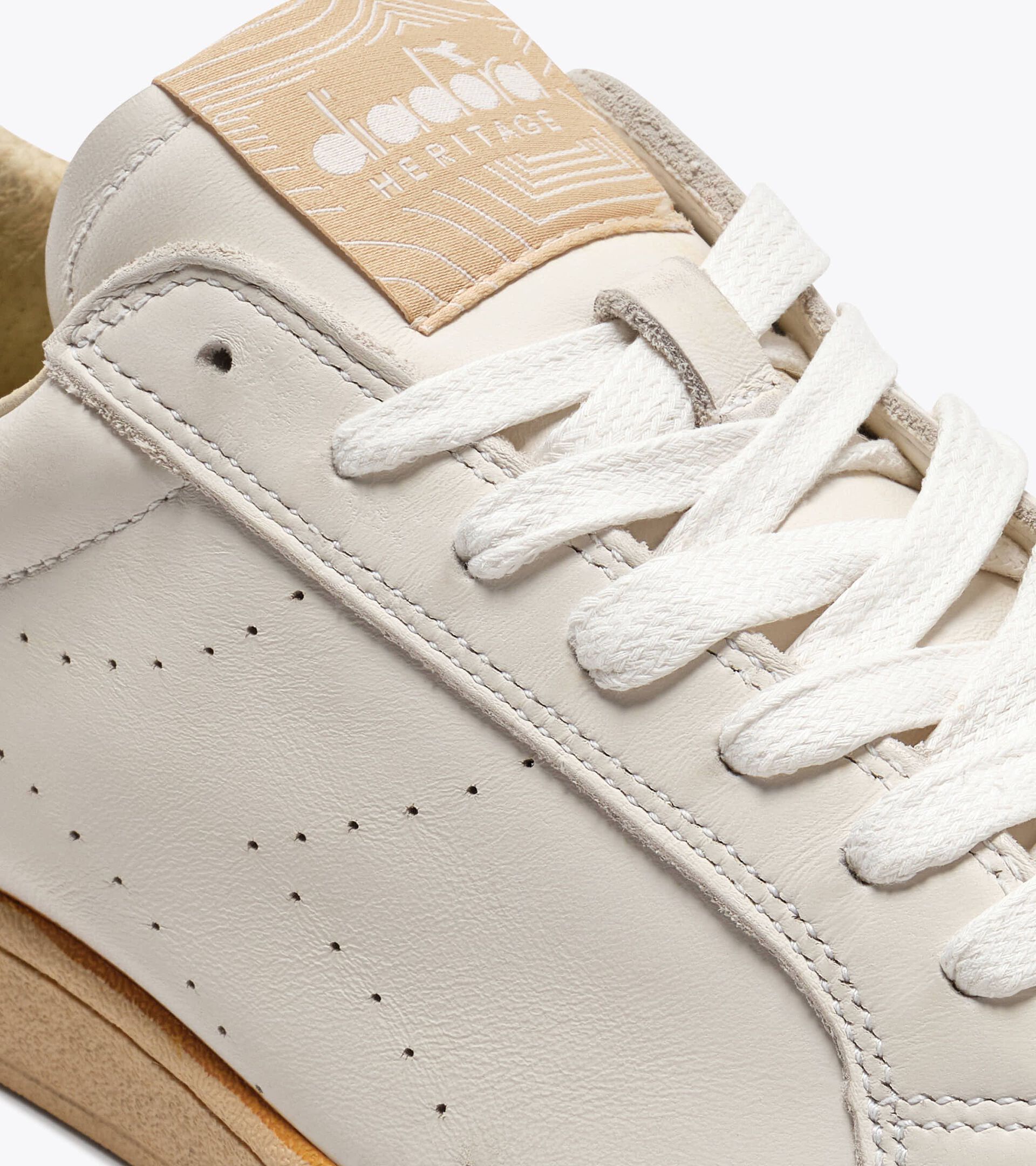 Heritage Leather Sneakers - All-gender PRESTIGE PLAIN USED HAZEL BROWN - Diadora