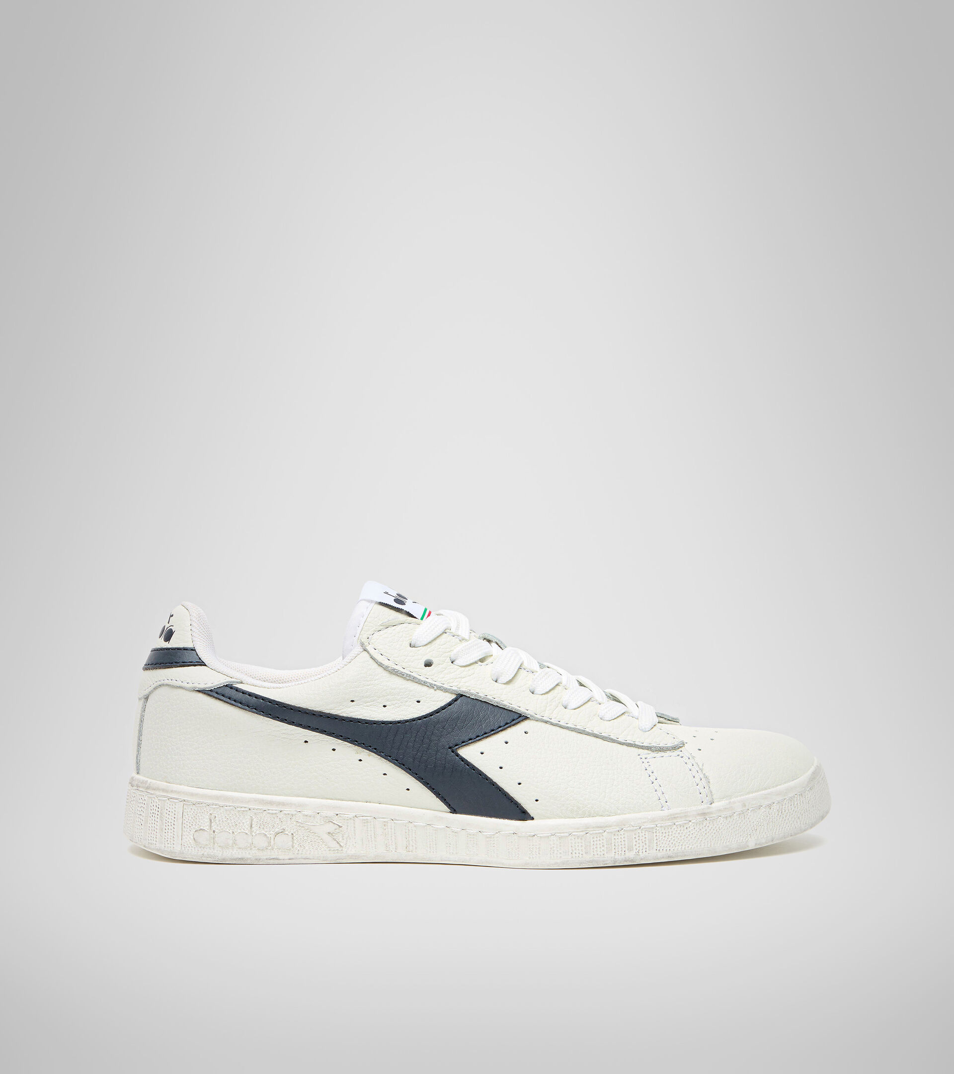 Scarpa sportiva - Unisex GAME L LOW WAXED BIANCO/BLU MAR CASPIO - Diadora