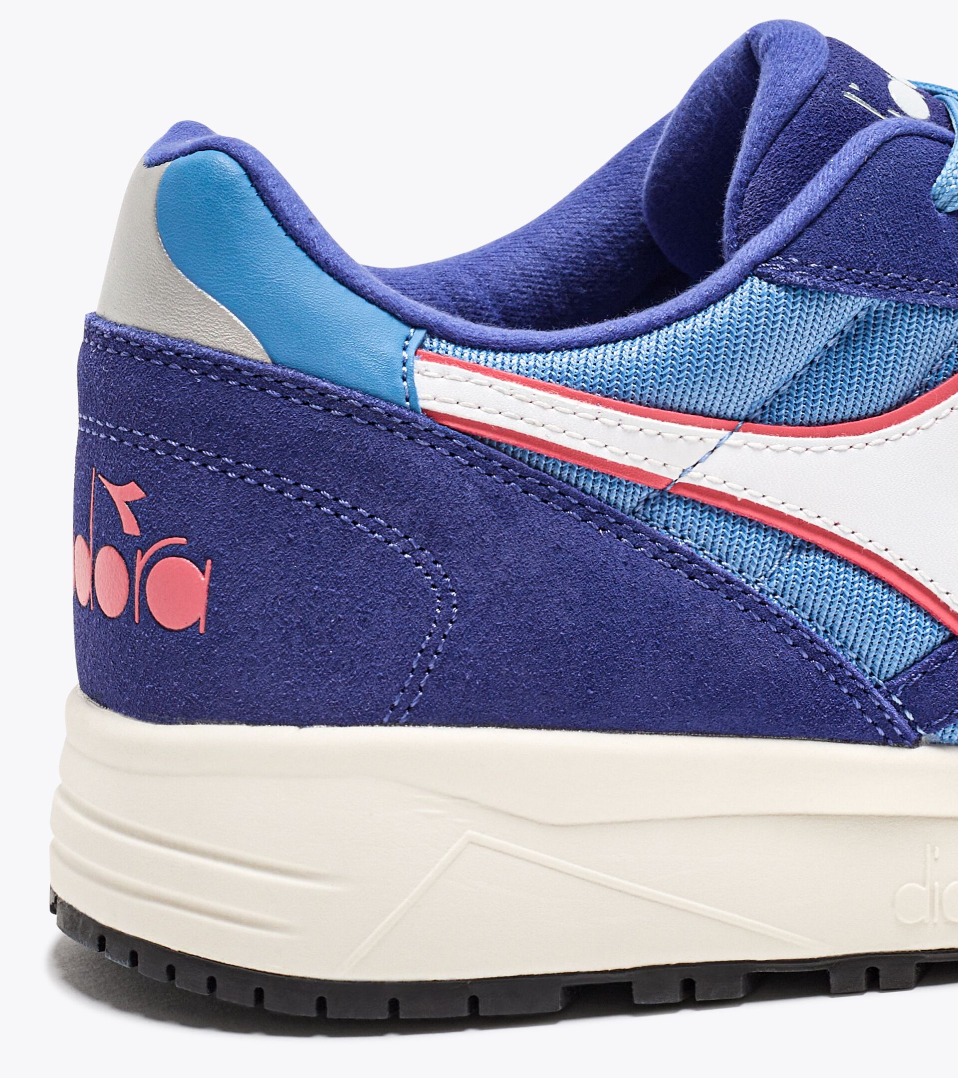 Sporty sneakers - All-Gender N902 BLUE ASTER/MAZARINE BLUE - Diadora