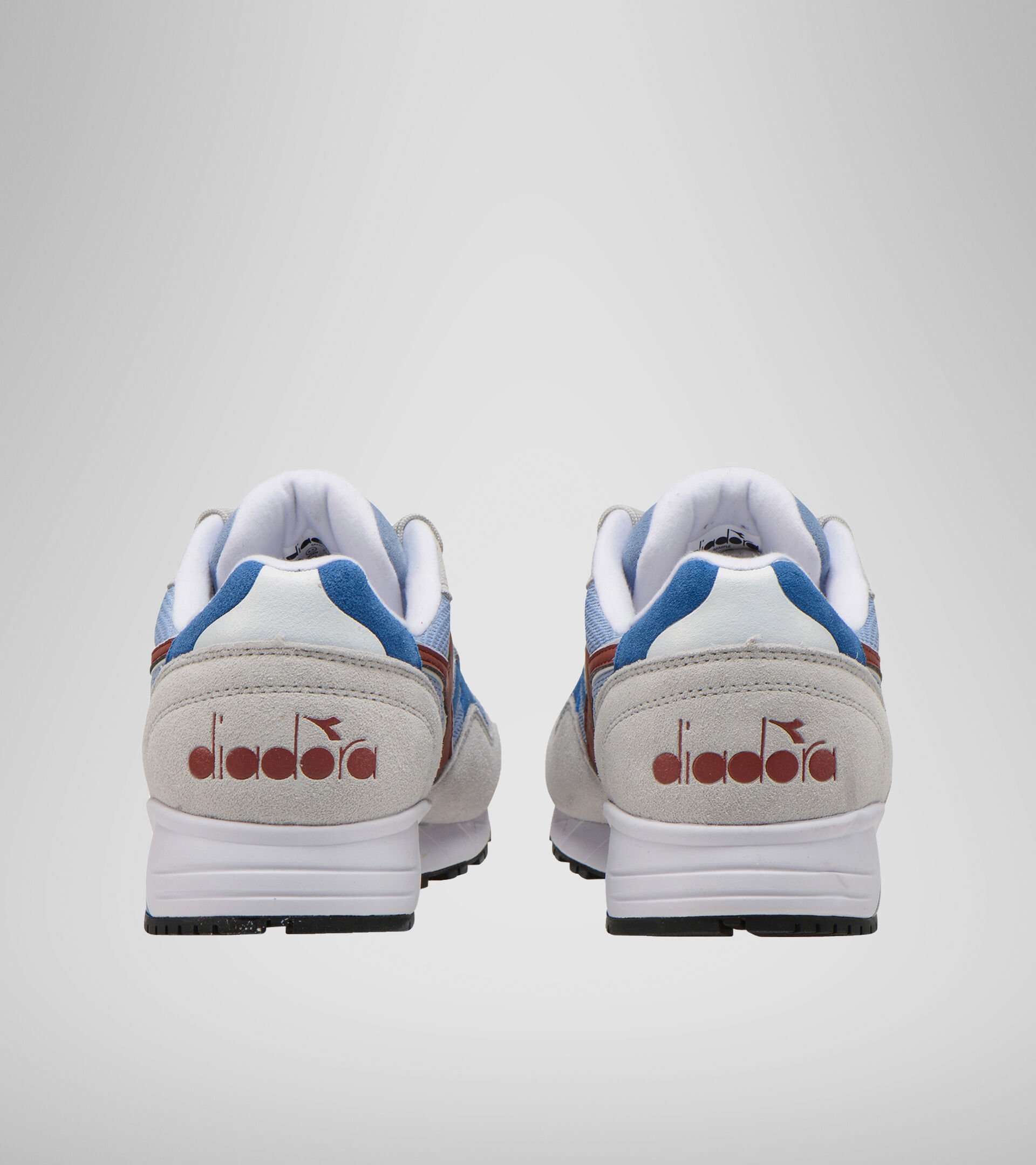 Footwear Sportswear UNISEX N902 S AZUL ALBA/ROJO FLUO/AZL MIKONO Diadora
