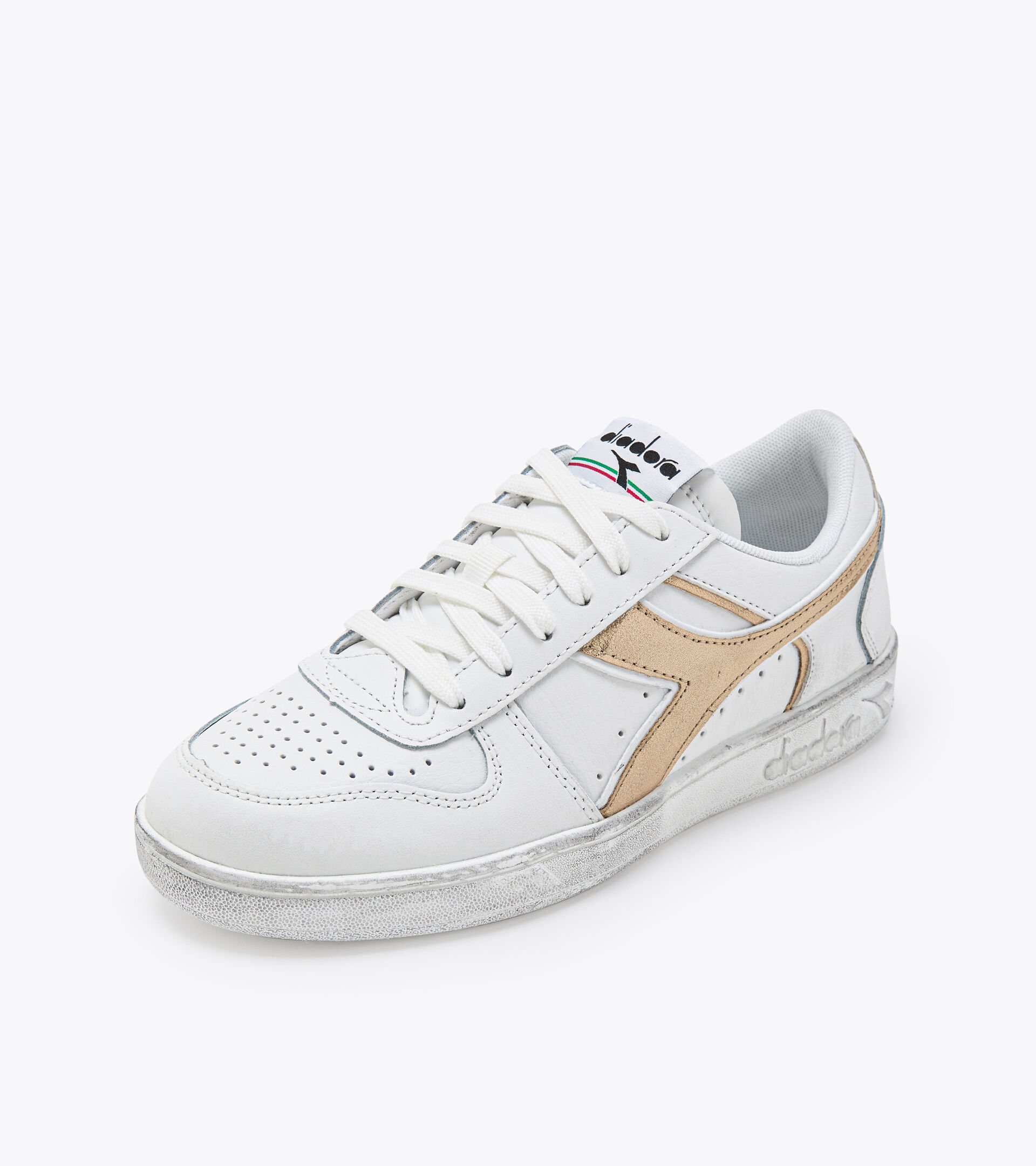 Chaussures de sport - Femme
 MAGIC BASKET LOW METAL WN BLC/AMANDE GLACE - Diadora