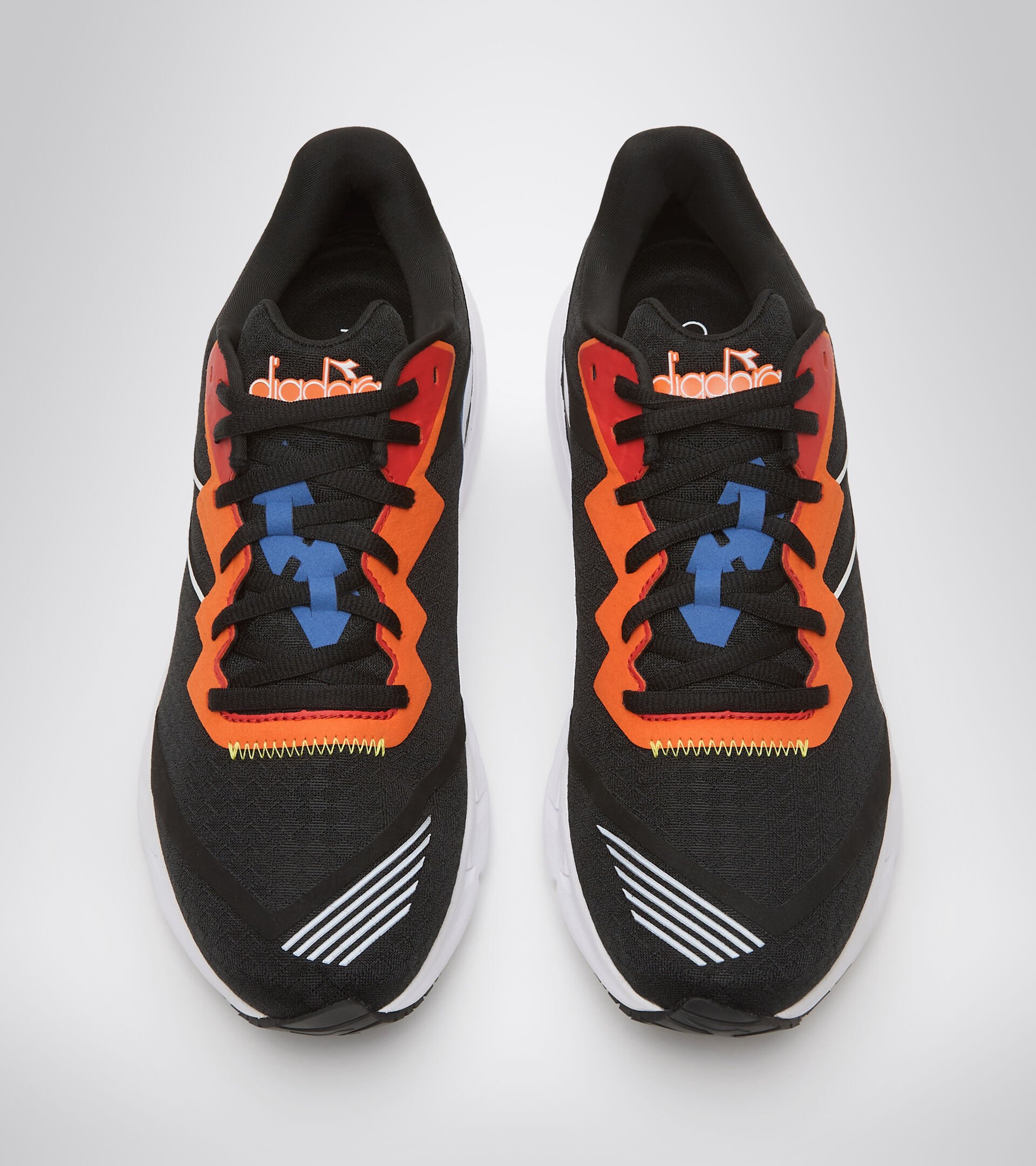 Chaussures de running - Homme MYTHOS BLUSHIELD VOLO 2 NOIR/BLC/ORANGE VERMEIL - Diadora
