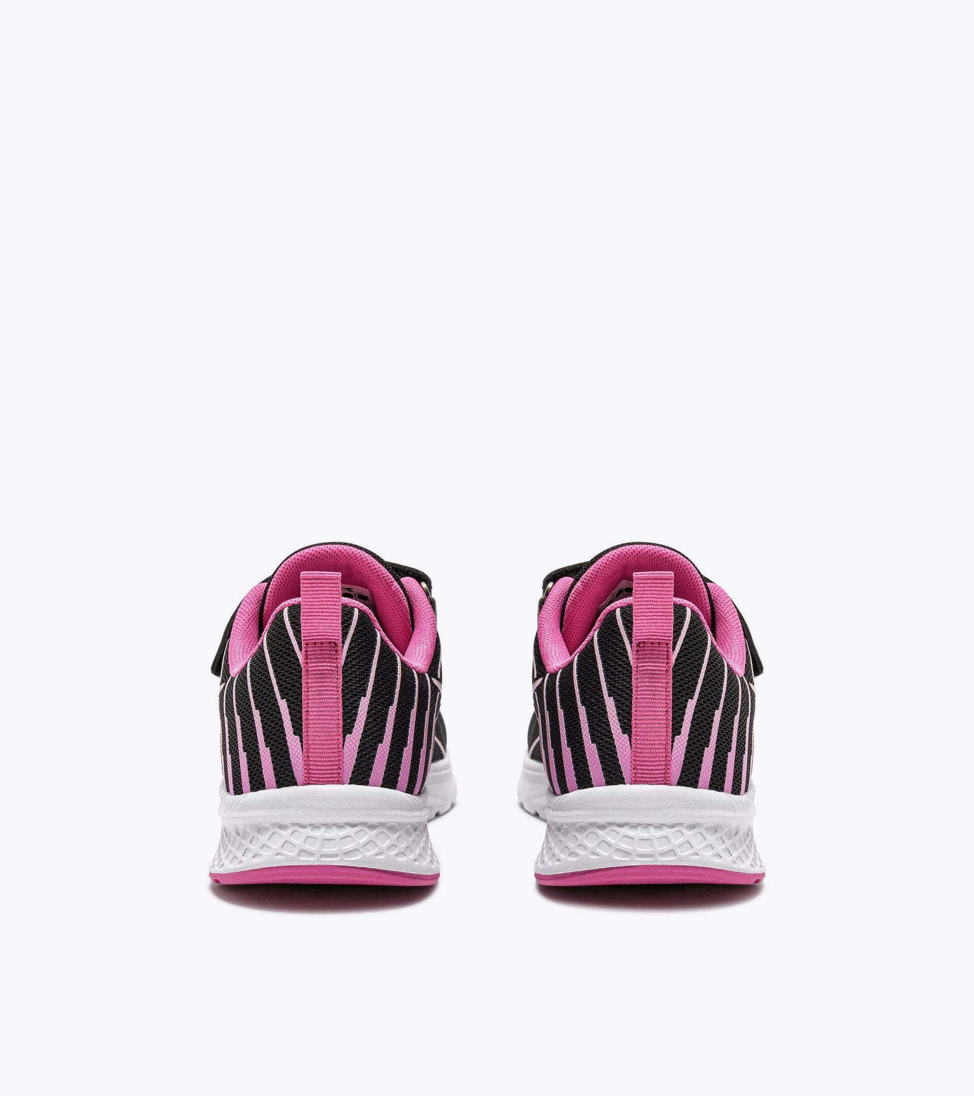 Zapatillas de running juveniles - Para todos los g&eacute;neros FALCON 6 JR V CAMEO PINK/STRAWBERRY MOON - Diadora