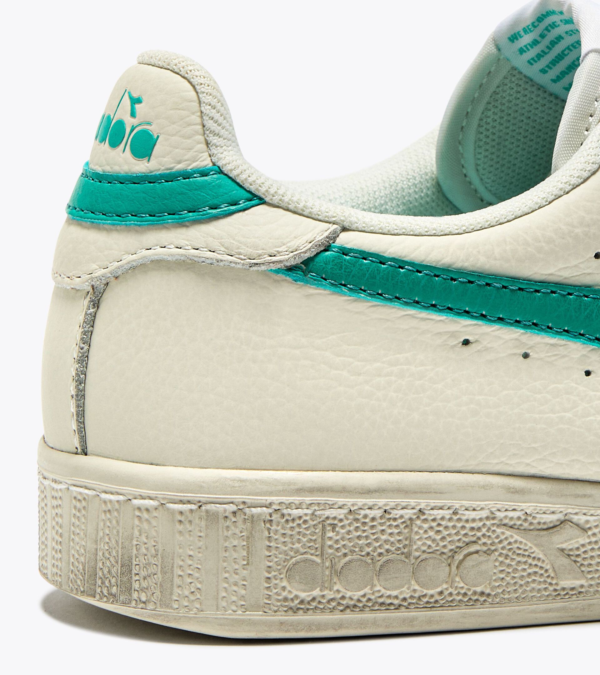 Sporty sneakers - All-Gender GAME L LOW WAXED SPECTRA GREEN - Diadora
