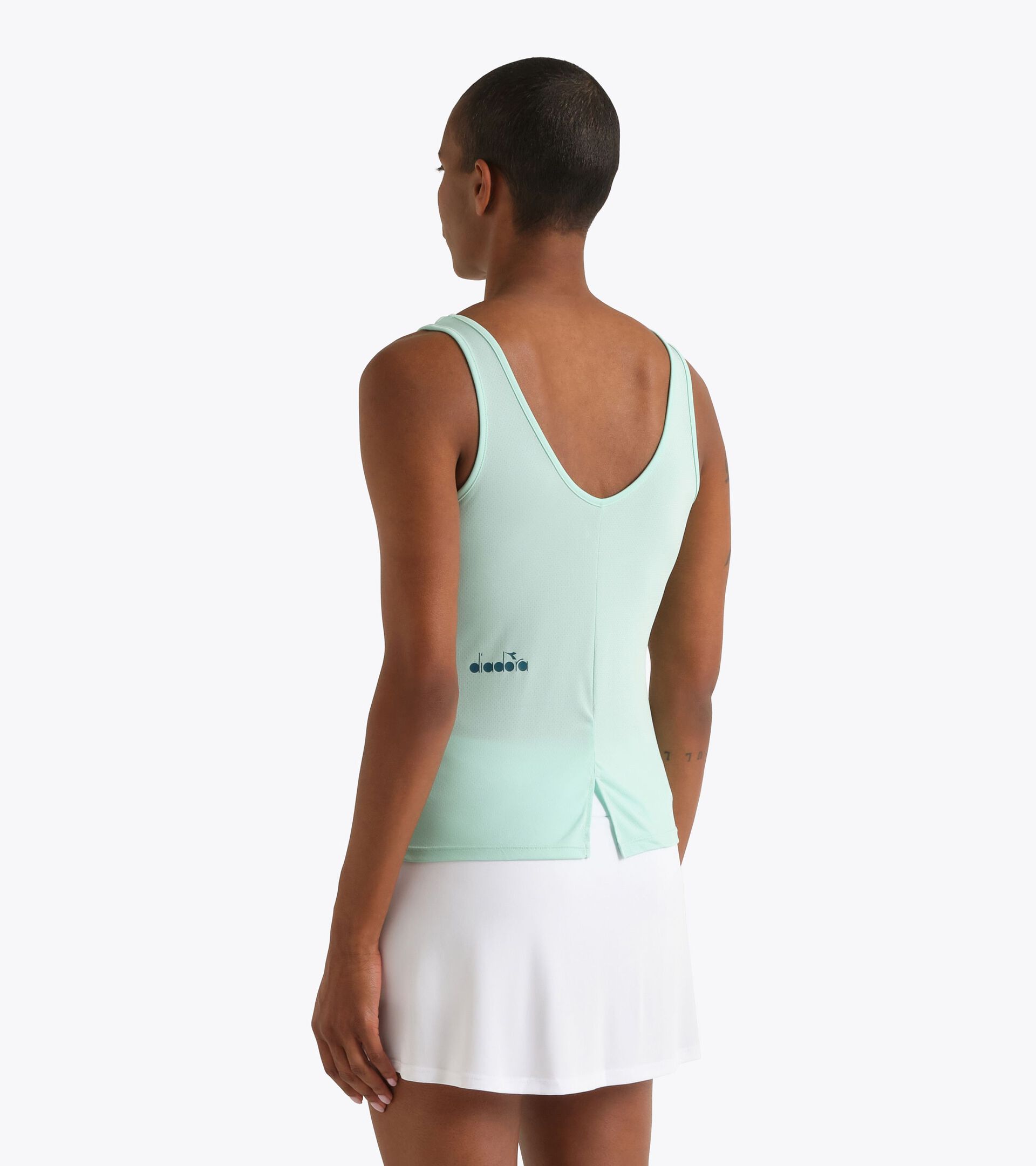 Camiseta sin mangas de tenis - Mujer
 L. TANK COURT BAHIA - Diadora