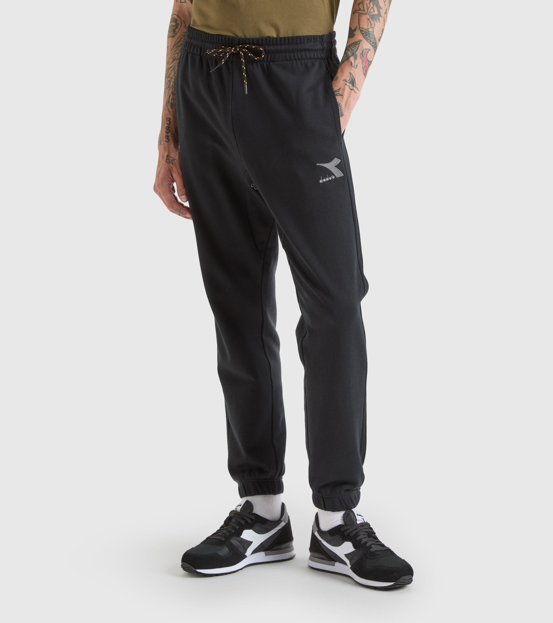 Cotton sports trousers - Men’s PANTS CUFF DRIFT BLACK - Diadora