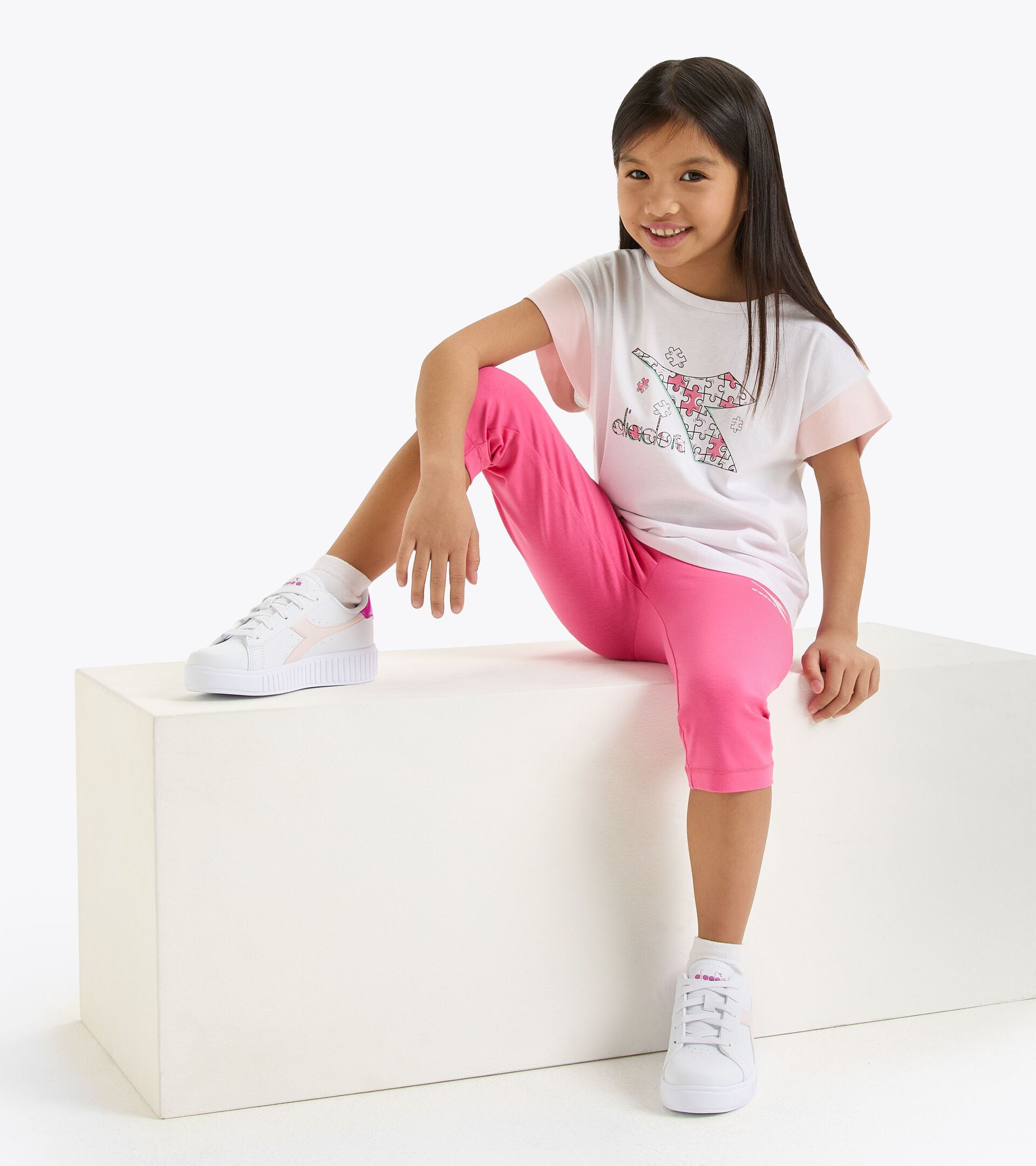 Ensemble de sport - T-shirt et leggings - Ado Fille
 JG. SET SS PUZZLES BIANCO OTTICO/ROSA DI BOSCO - Diadora