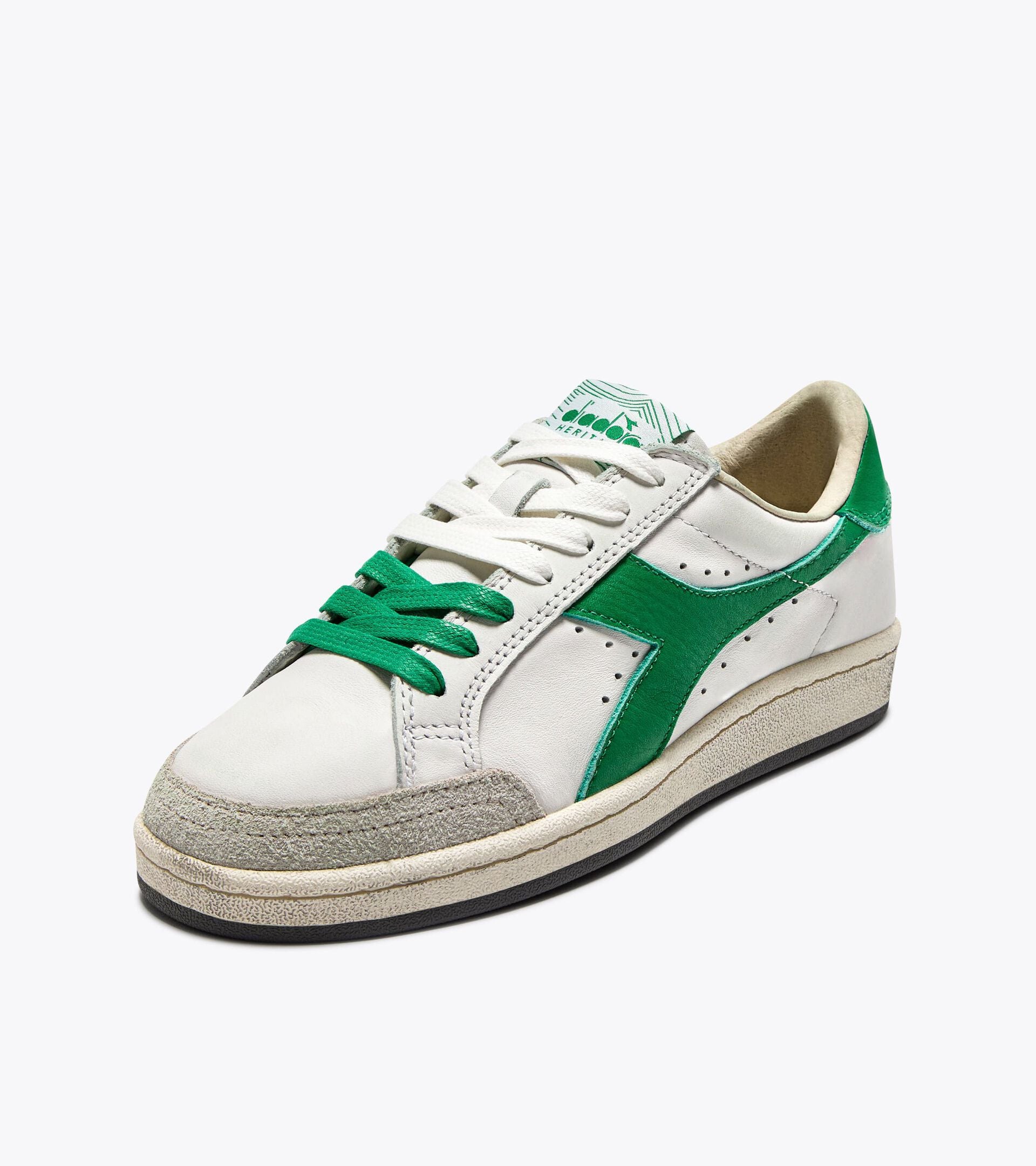 Zapatilla Heritage de piel - Para todos los g&eacute;neros
 PRESTIGE USED BLANCO/CREMA DE GUISANTES - Diadora
