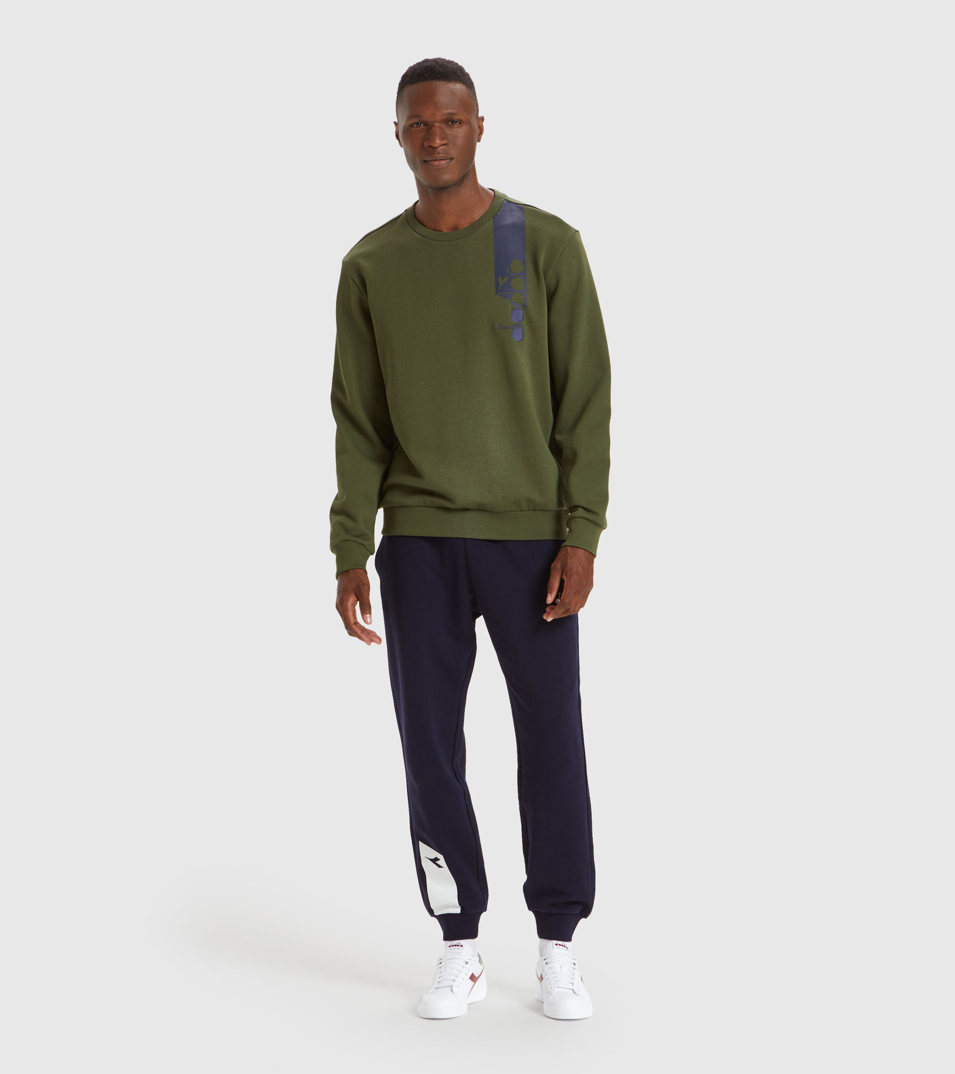 Apparel Sportswear UOMO SWEATSHIRT CREW ICON CYPRESS GREEN Diadora
