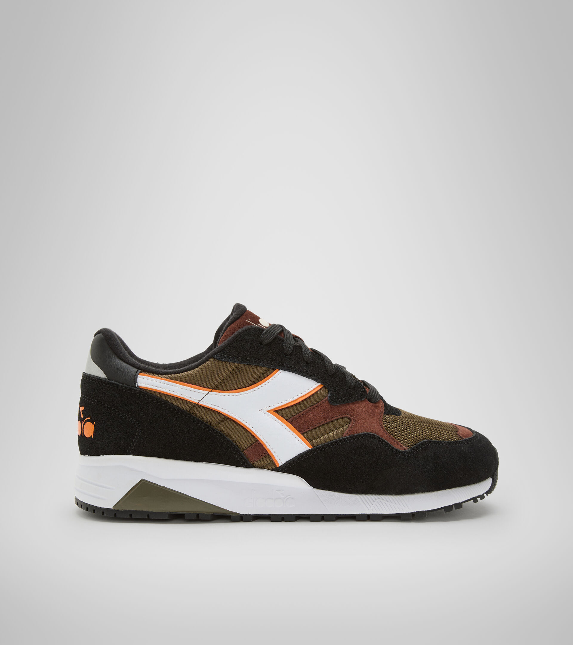 Sports shoes - Unisex N902 BLACK/GREEN BEECH - Diadora