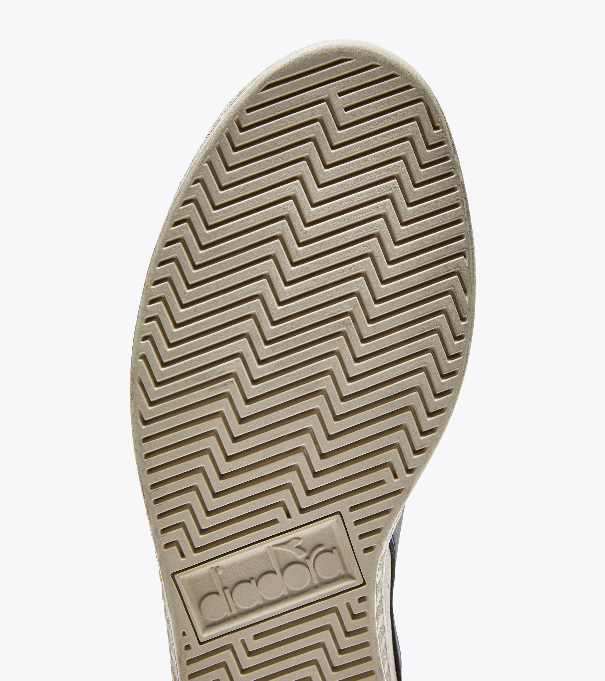 GAME L LOW WAXED Sporty sneakers - All-Gender - Diadora