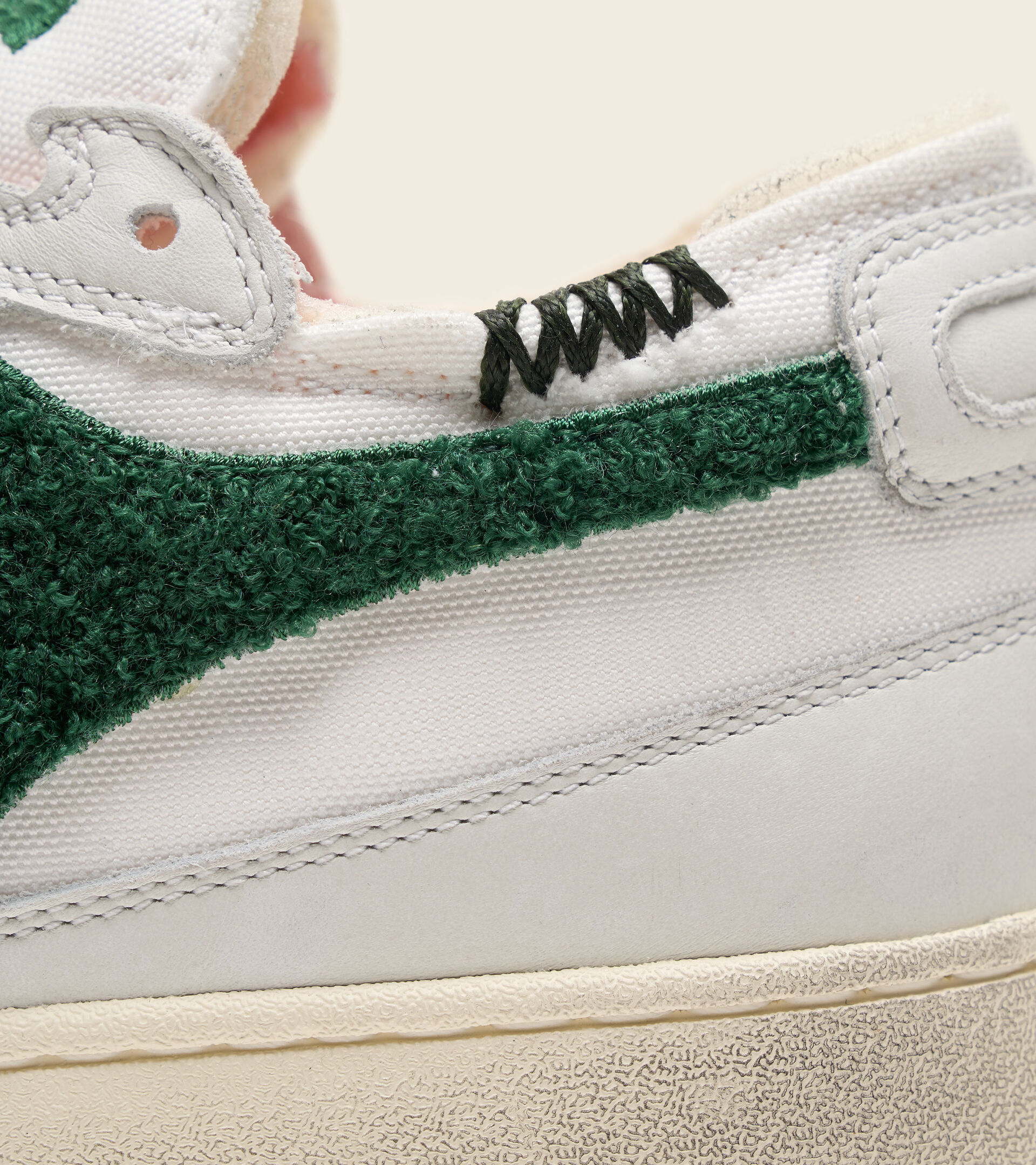 Heritage shoe - Unisex MI BASKET ROW CUT TERRY WHITE/EDEN - Diadora