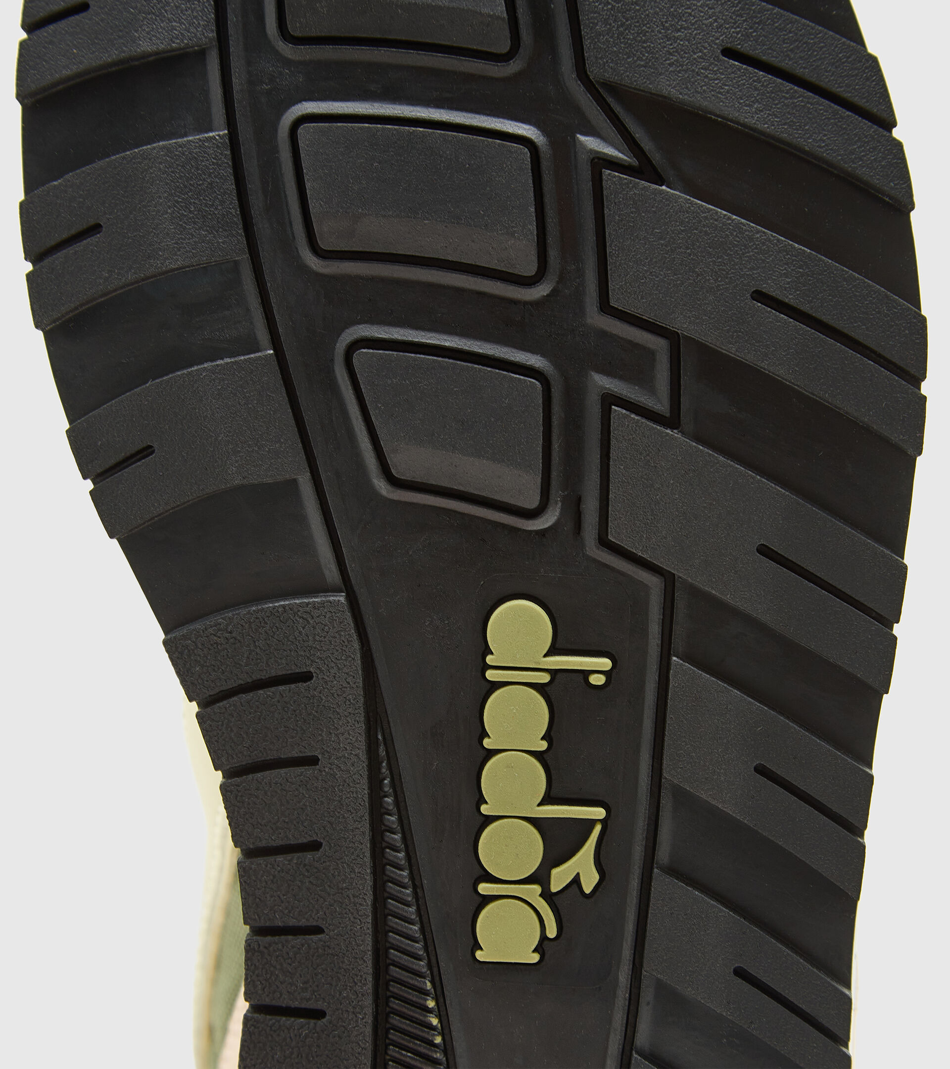 Sports shoes - Men N9002 CALLISTE GREEN/OLIVINE/MOTH - Diadora