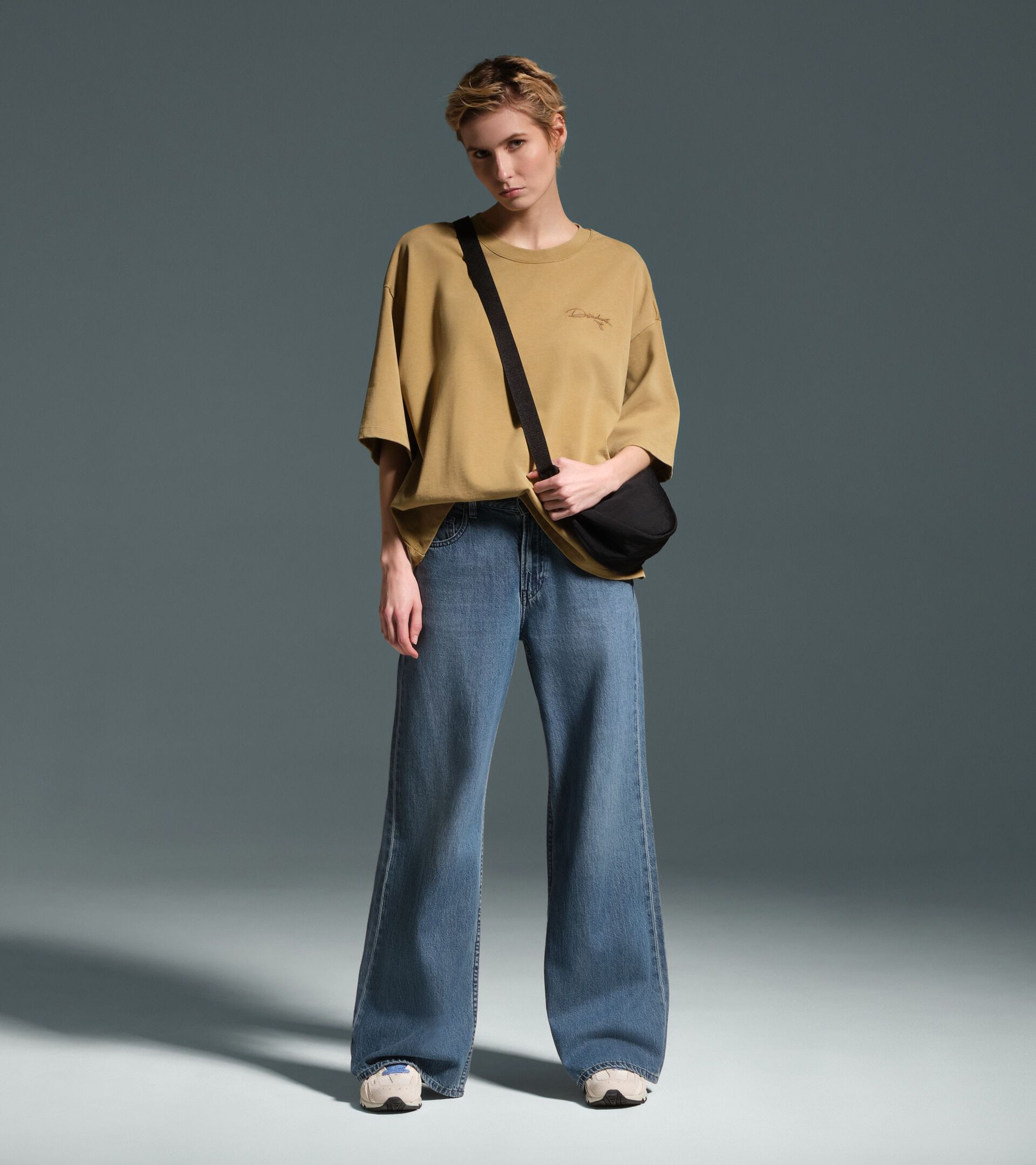 T-shirt in cotone stile retro - Donna
 L. T-SHIRT SS AVENUE LAB I VERDE CACHI (70361) - Diadora