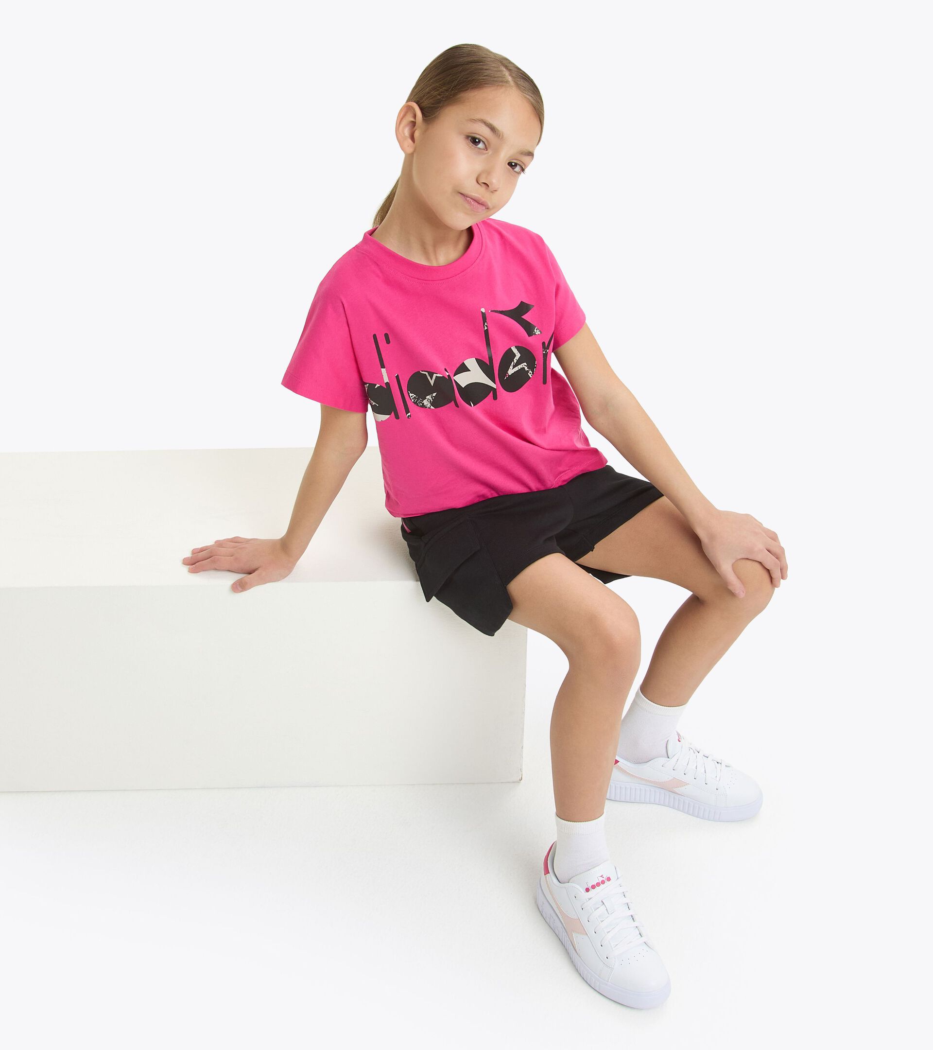 Cargo shorts - Girl
 JG.  SHORTS CARGO BLACK - Diadora