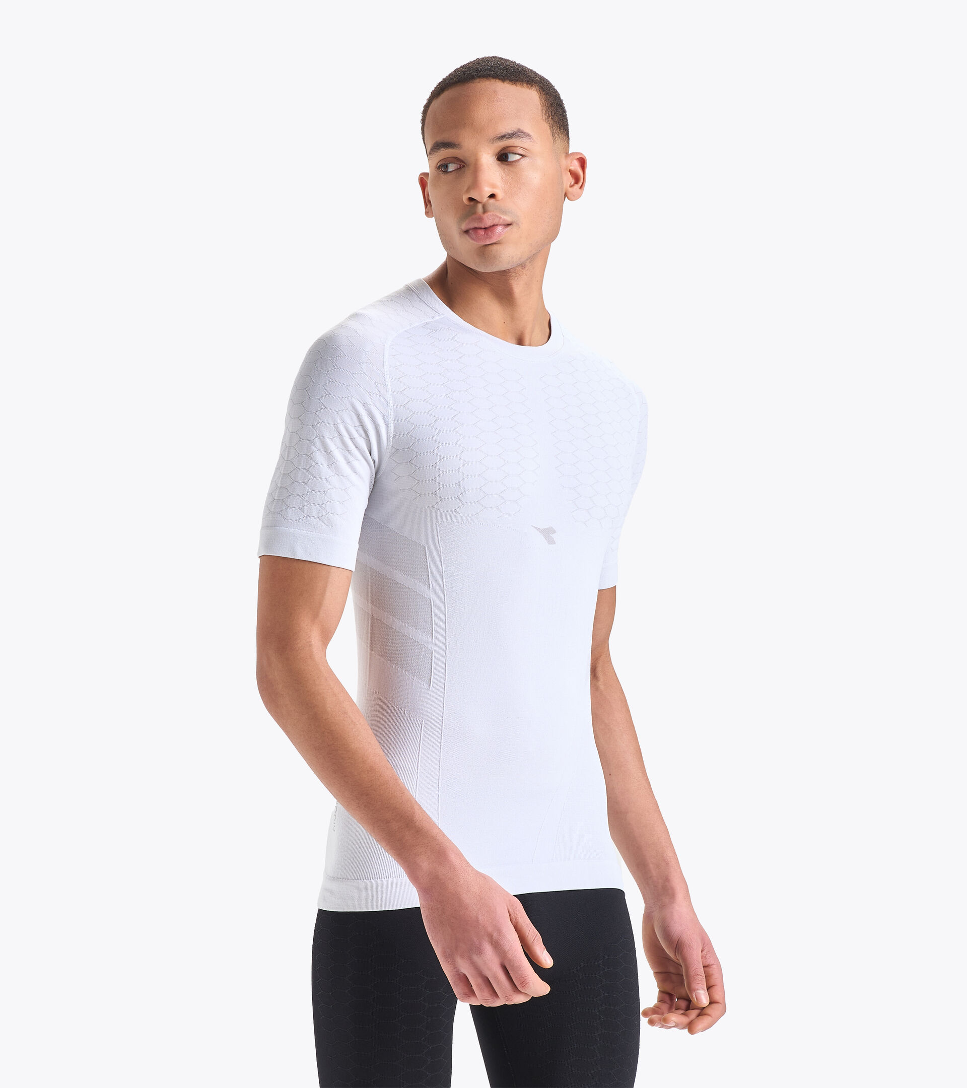 Short-sleeved training t-shirt - Men SS T-SHIRT ACT OPTICAL WHITE - Diadora