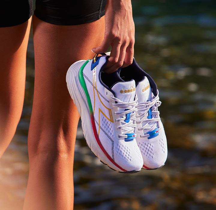 Donna Diadora Heritage, Collezione Estate 2022 - Stileo.it