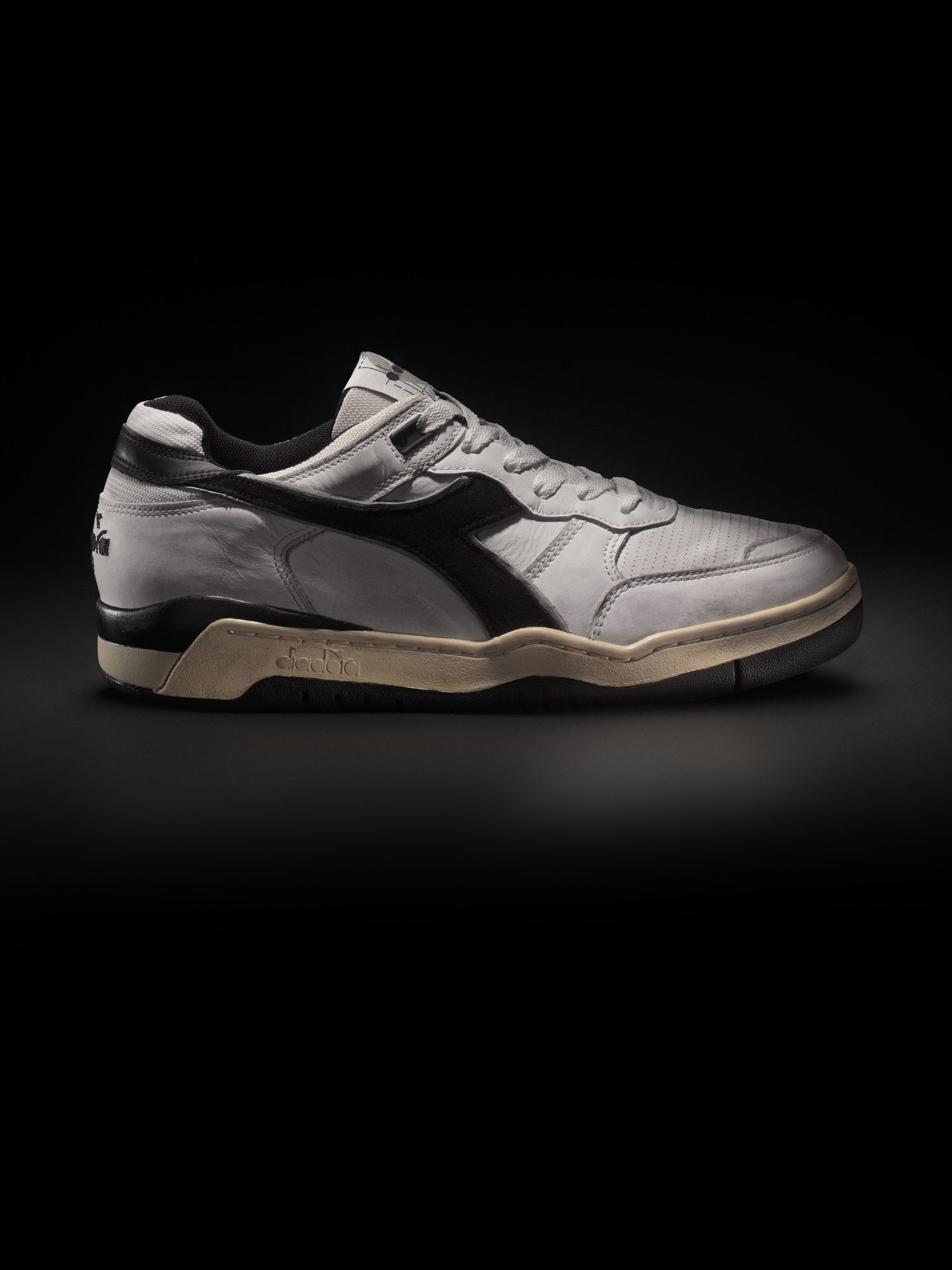 B.560-Black