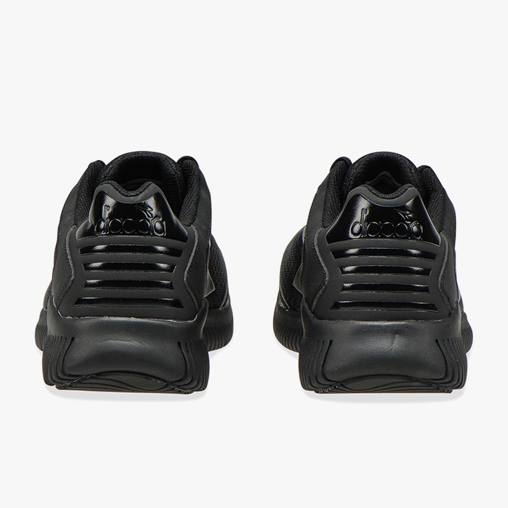 diadora titan ii oro