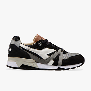 diadora v9000