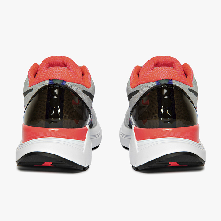 diadora mythos blushield hip