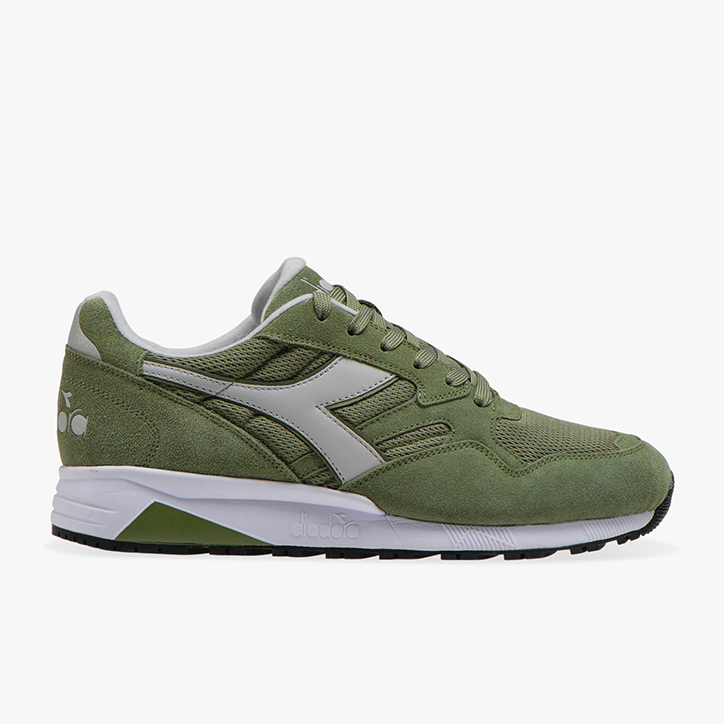 N902 S, GREEN OLIVINE, large