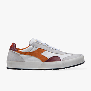 Outlet: Scarpe e Abbigliamento Diadora Heritage in Offerta Outlet: Scarpe e Abbigliamento Diadora Heritage in Offerta